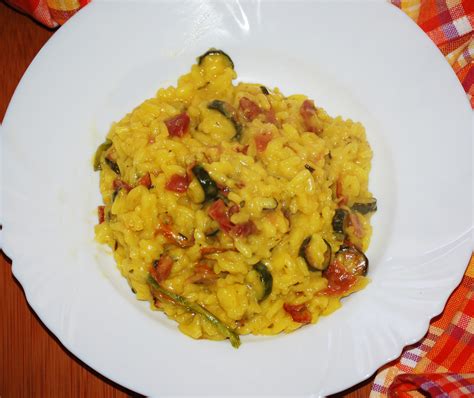 Risotto Con Zucchine Fiori Di Zucca E Speck A Tavola Con Elvezia