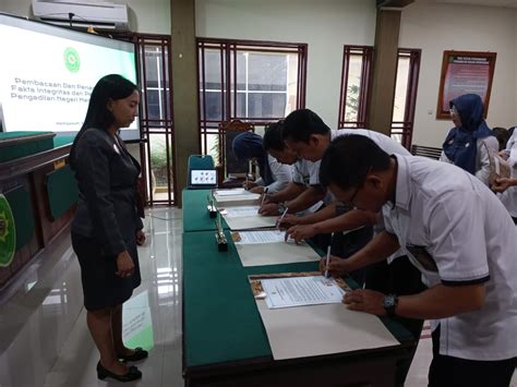 Kegiatan Rapat Bulanan Pembinaan Monitoring Dan Evaluasi Monev