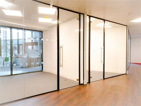 Single Glazed Frameless Glass Office Partitioning