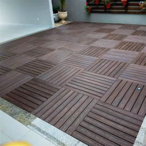 Deck De Madeira Plastica Modular Textura Medida X Cm In Brasil