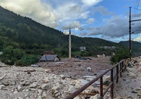 Grad Banjaluka šalje 100 000 KM opštinama pogođenim poplavama 6yka