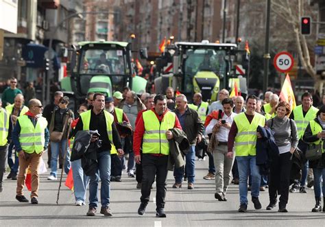 Huelga de agricultores en directo se retrasa la reunión entre los