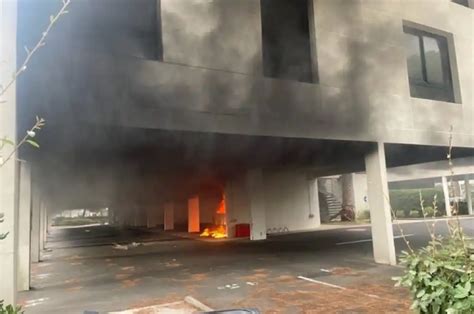 Explosion Et Incendie Devant La Synagogue De La Grande Motte Le