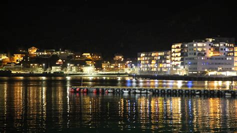 Norvège Hammerfest Centre ville de nuit Hors Frontières