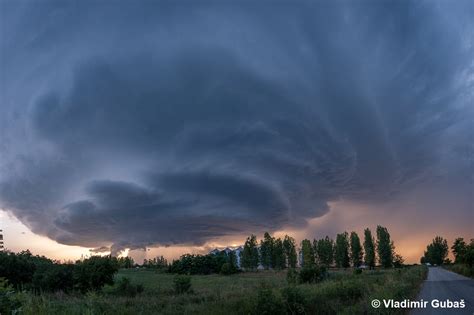 A Historic Long Lived Supercell Storm With Giant 14 Cm Hailstones