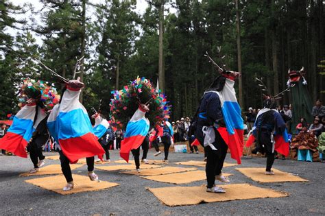 三滝神社春祭り八つ鹿踊り、愛媛県西予市城川2 大本写真事務所