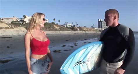 Milf dicke Titten fickt jüngeren Typen xHamster