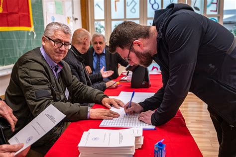 Predsjednički izbori u Crnoj Gori Zatvorena sva birališta BosnaInfo