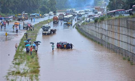 Heavy Rain Creates Havoc In Mandya Other Areas