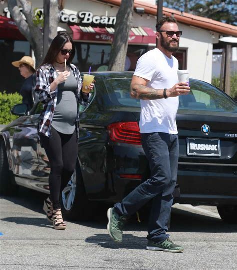 Megan Fox Takes A Stroll In Malibu 05272016 5 Lacelebsco