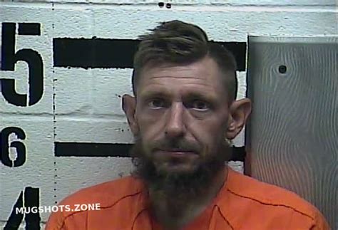 LEE ANDREW 09 26 2022 Larue County Mugshots Zone