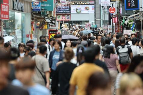 해외관광 열풍인데 유커 효과 無여행수지 적자 심화 아주경제