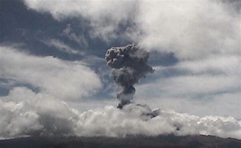 Fragmentos Incandescentes Ceniza Y Tres Explosiones Lo Que Sabemos De