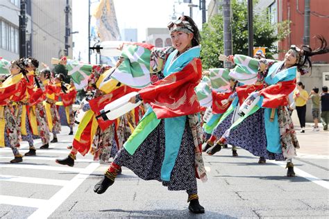 Japanese Performers Dancing In The Famous Yosakoi Festival Savvy Tokyo