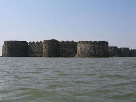 Murud Janjira Travel Guide, Tourist places,Murud Janjira Photos, Murud ...