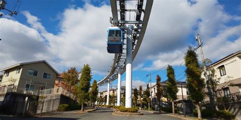 けんたろう on Twitter RT ken ta rou 住宅地の上空に伸びる白いレールはまさにスカイレールと呼ぶに相応しい