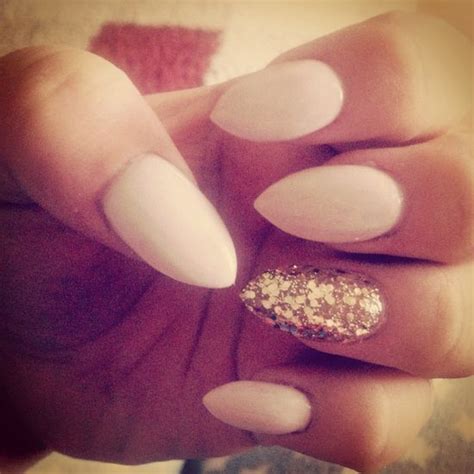 Pin De Marta En Pazurki White Nude Light Rose Manicura De U As Disenos De Unas Dise Os