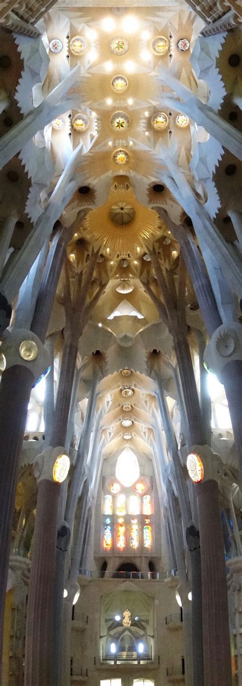 Barcelona Visitar La Bas Lica De La Sagrada Familia Y La Torre Del