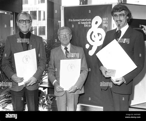 éducateur De Musique Banque De Photographies Et Dimages à Haute