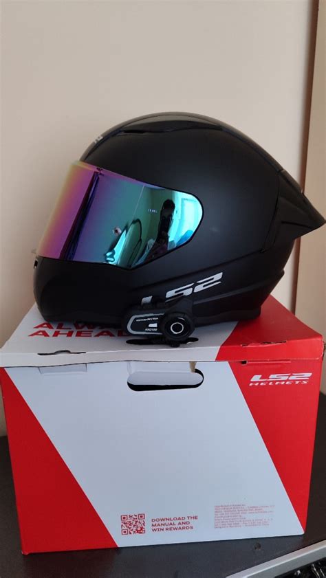 LS2 kask ve çeşitli ekipmanlar Kask 1683646541