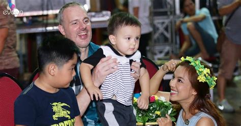 Hot boy gây sốt Vú em tập sự con lai Tây của Lý Thanh Thảo đã lớn thế này