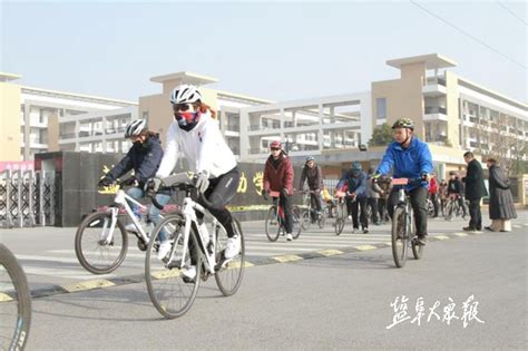 150名市区骑行爱好者 环骑盐城迎接新年到来 盐城新闻网