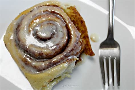 Homemade Cinnamon Rolls {soft And Delicious } Emily Reviews