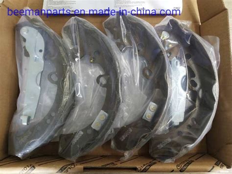 High Quality Auto Spare Part Disc Brake Shoe For Toyota Pickup