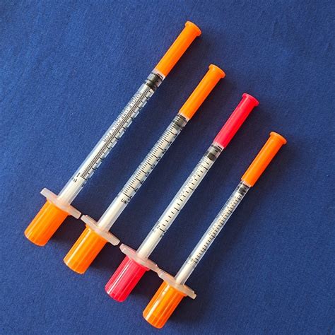 Disposable Sterile Medical Insulin Syringe With Fixed Ultra Fine Needle