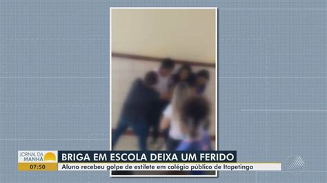 Estudante fica ferido após tentar separar briga dentro de escola no