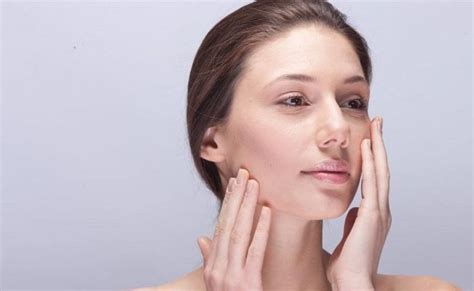 Ini Dia Penyebab Wajah Bruntusan Dan Cara Mengatasinya Beauty Trick