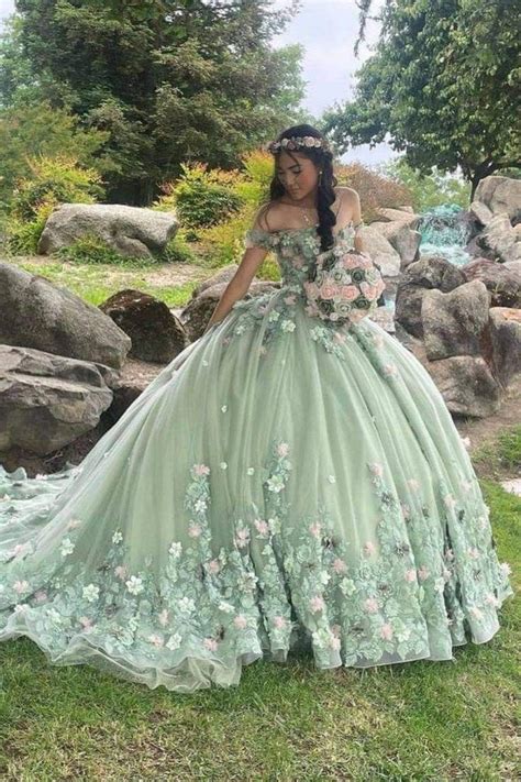 Pin De Jacquie C En Feminine Inspiration Vestidos De Novia Verdes