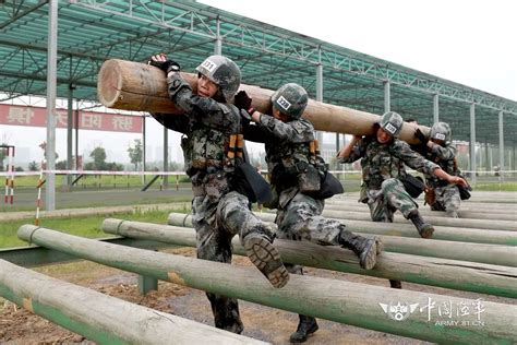 陆军炮兵防空兵学院举行“勇士—2018”军事技能比武竞赛武器防空兵炮兵新浪军事新浪网