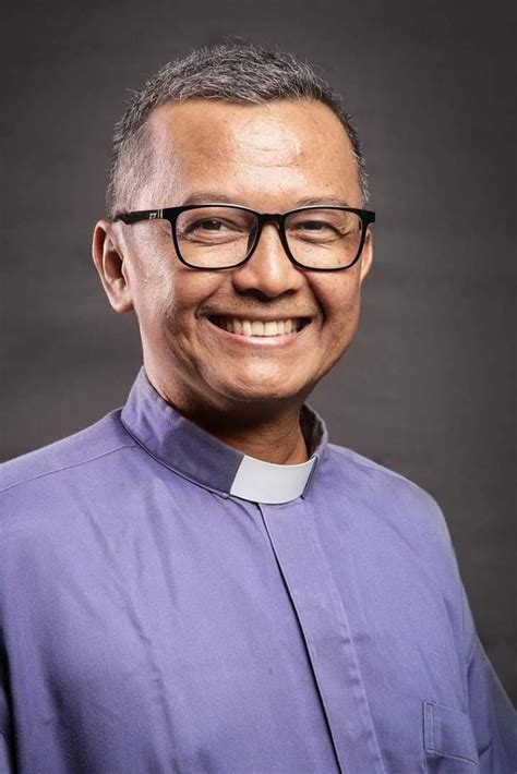 Profil Pastor Paroki Gereja Santo Thomas Rasul