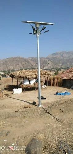 Aluminium Dual Arm Solar High Mast Lighting Pole For Highway 9m At Rs