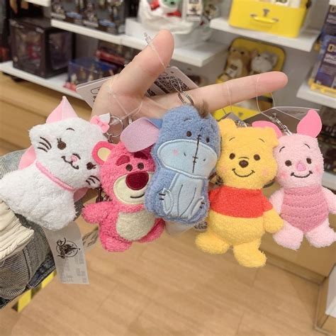 Chaveiros Disney Winnie The Pooh Eeyore Urso De Morango Mary Cat