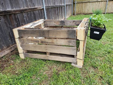 Pallet Compost Bin