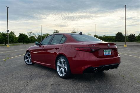 2021 Alfa Romeo Giulia Ti Sport is an Italian stunner - CNET