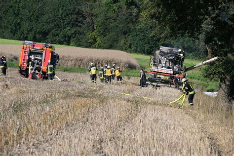 Mähdrescher stand in Flammen nh24 de