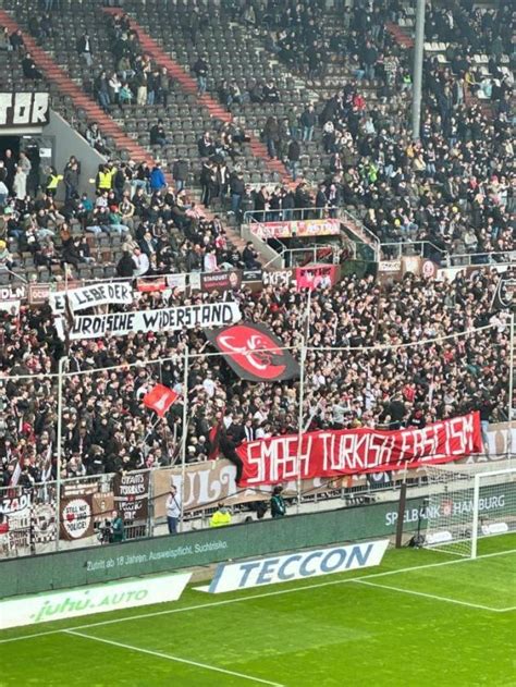 Fotos Galerie Heimfans Fc St Pauli Sc Paderborn