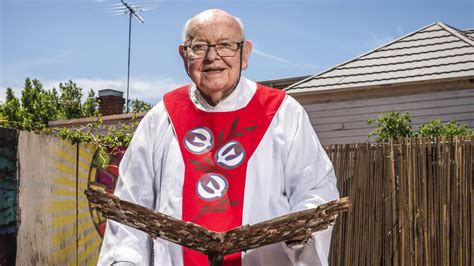 Father Bob Maguire Death Melbourne Priest Dies At Cabrini Hospital At