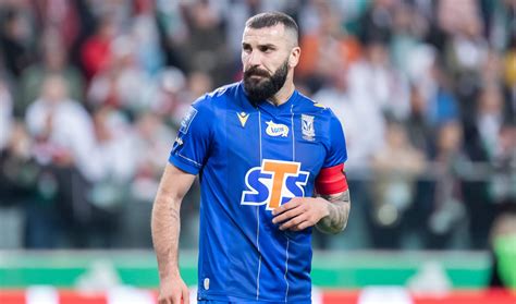 mikael ishak przyznaje licytuje mnie wiele fajnych klubow