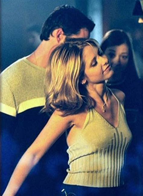 Nackte Sarah Michelle Gellar In Buffy Im Bann Der Dämonen