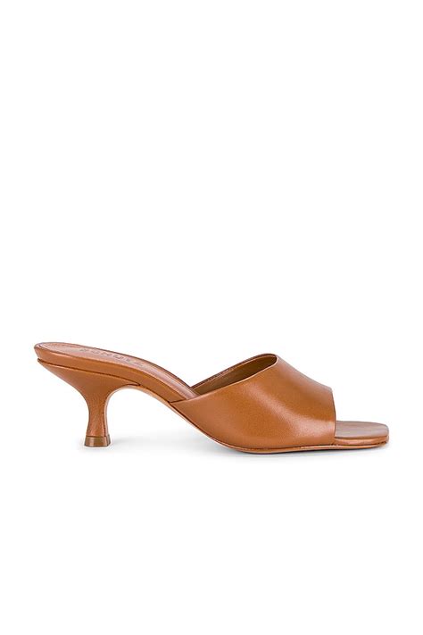 Schutz Dethalia Mule In Miele REVOLVE