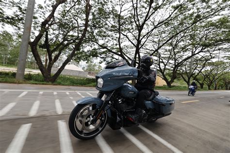 Harley Davidson Dirtroadtrack The Third Running