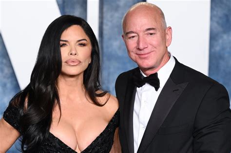 Jeff Bezos' Superyacht Features a Figurehead of His Girlfriend