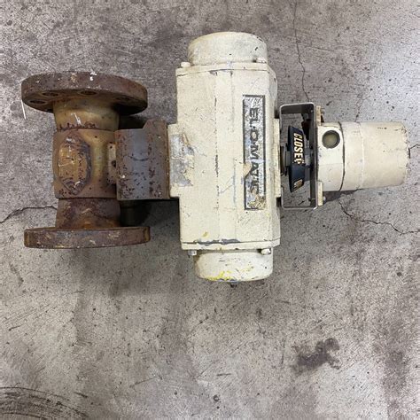 ELOMATIC PNEUMATIC ACTUATOR WITH HD SWITCH CGS 4232 NBI 22 ESA 100 4 A