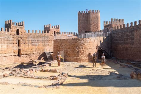 Burgalimar La Fortaleza De Los 7 Reyes Es El Castillo Más Antiguo De España Escapadarural