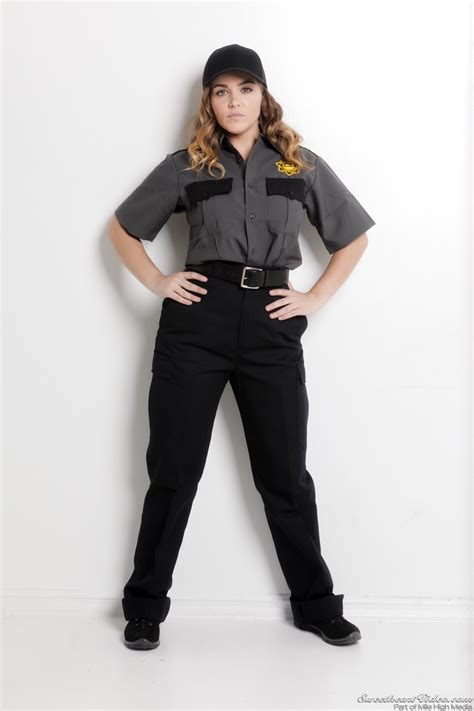 Curvy Brunette Babe Sovereign Syre Is A Prison Guard With Her Mind Set On Fucking Petite