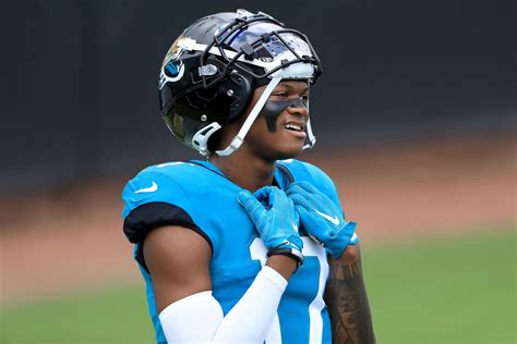 Jaguars Wr Dj Chark Receives Touching Letter From Big Fan